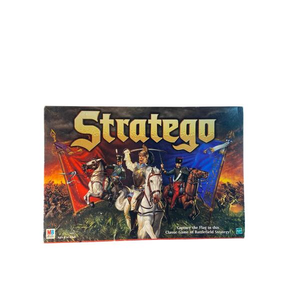 Stratego   board game - Picture 1 of 8